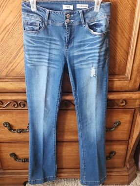 Kenzie Curvy Blue Boot Cut Jeans Light Distress 28 x 31